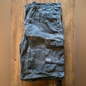 Men’s cargo shorts